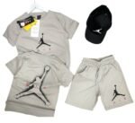 Комплект с къс ръкав и шапка за момче JRD